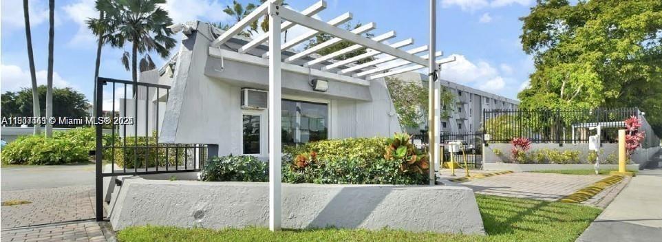 A A DOOLEY SUB - Residential Lease