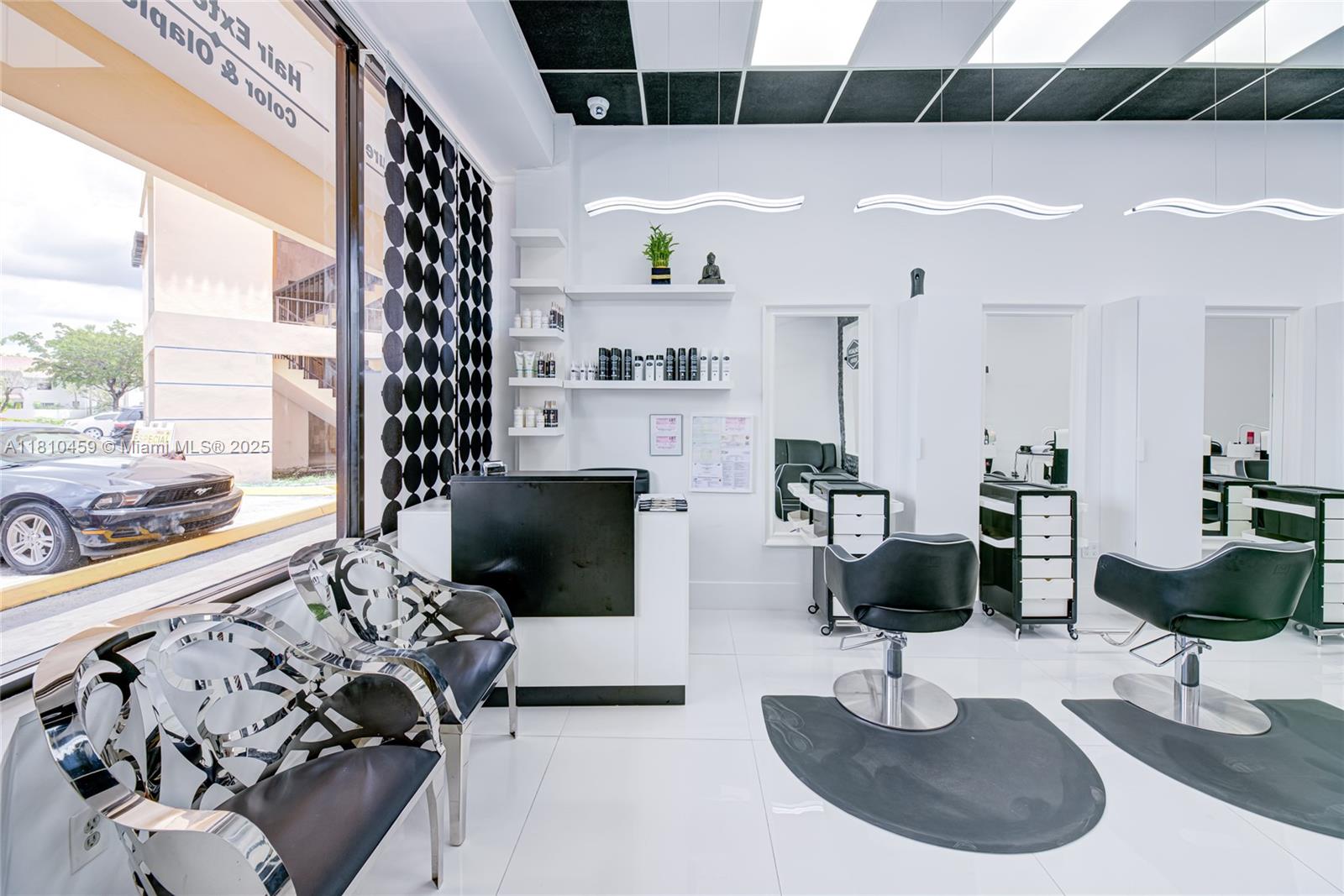 Beauty & Nail Salon For Sale In Fontainebleau
