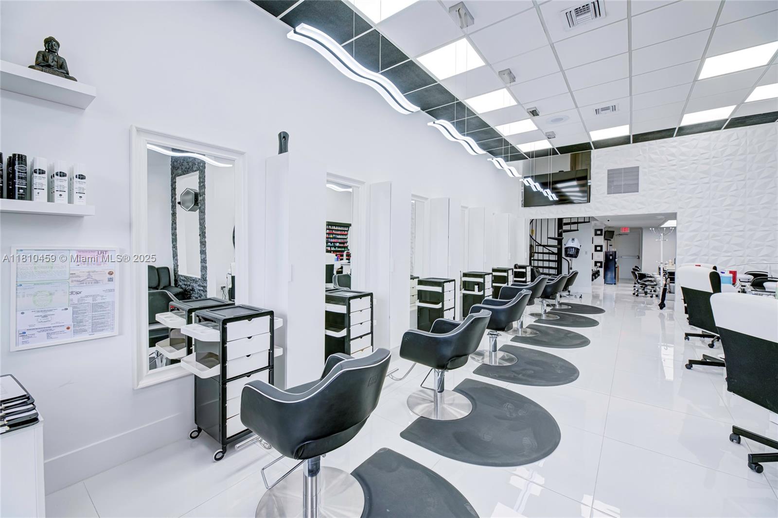 Beauty & Nail Salon For Sale In Fontainebleau