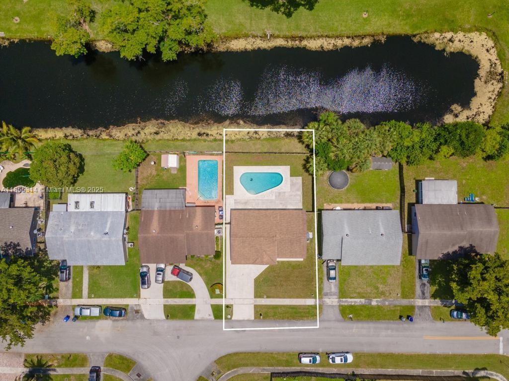 NORTH LAUDERDALE VILLAGE - Residential