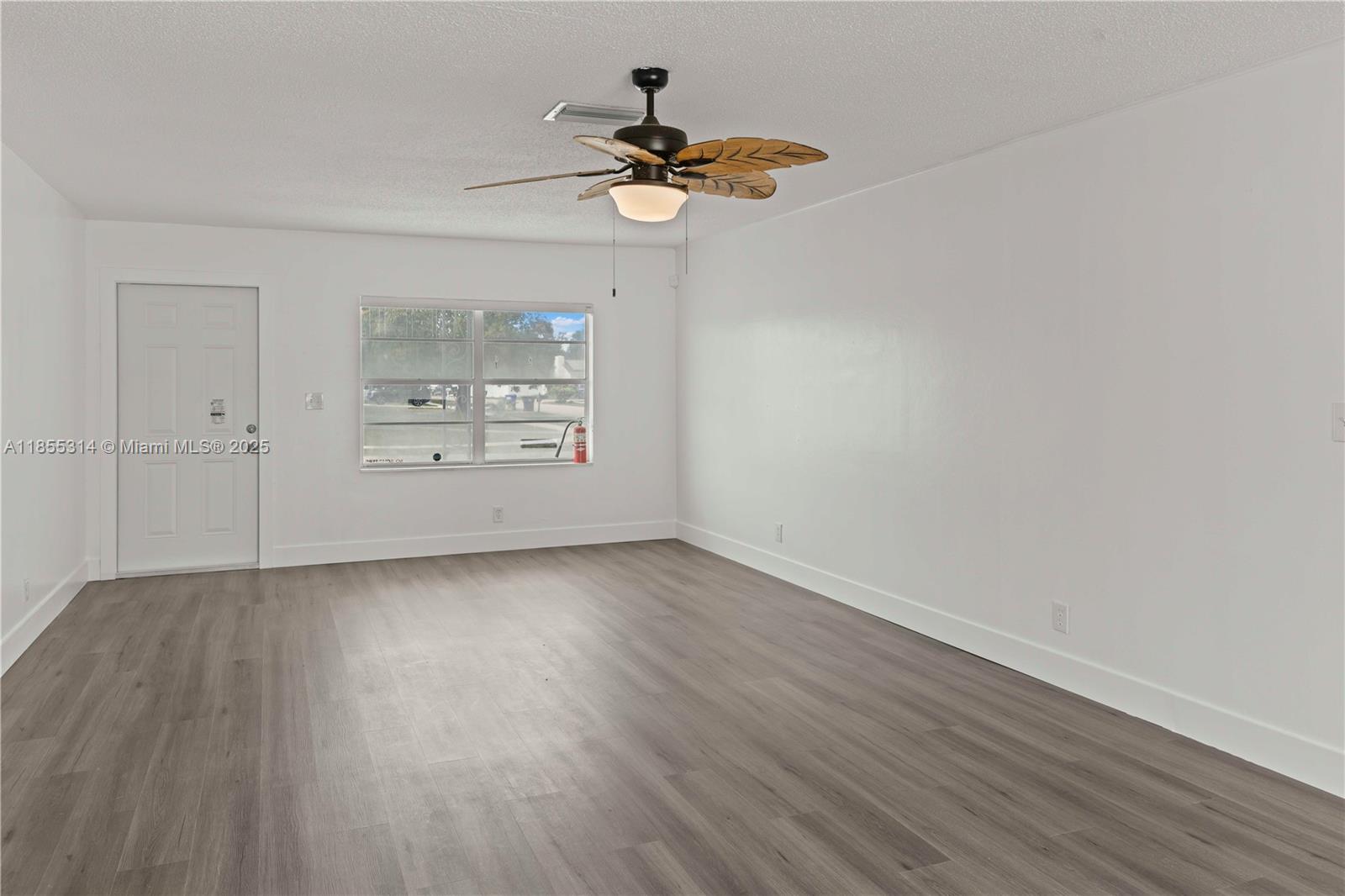 NORTH LAUDERDALE VILLAGE - Residential