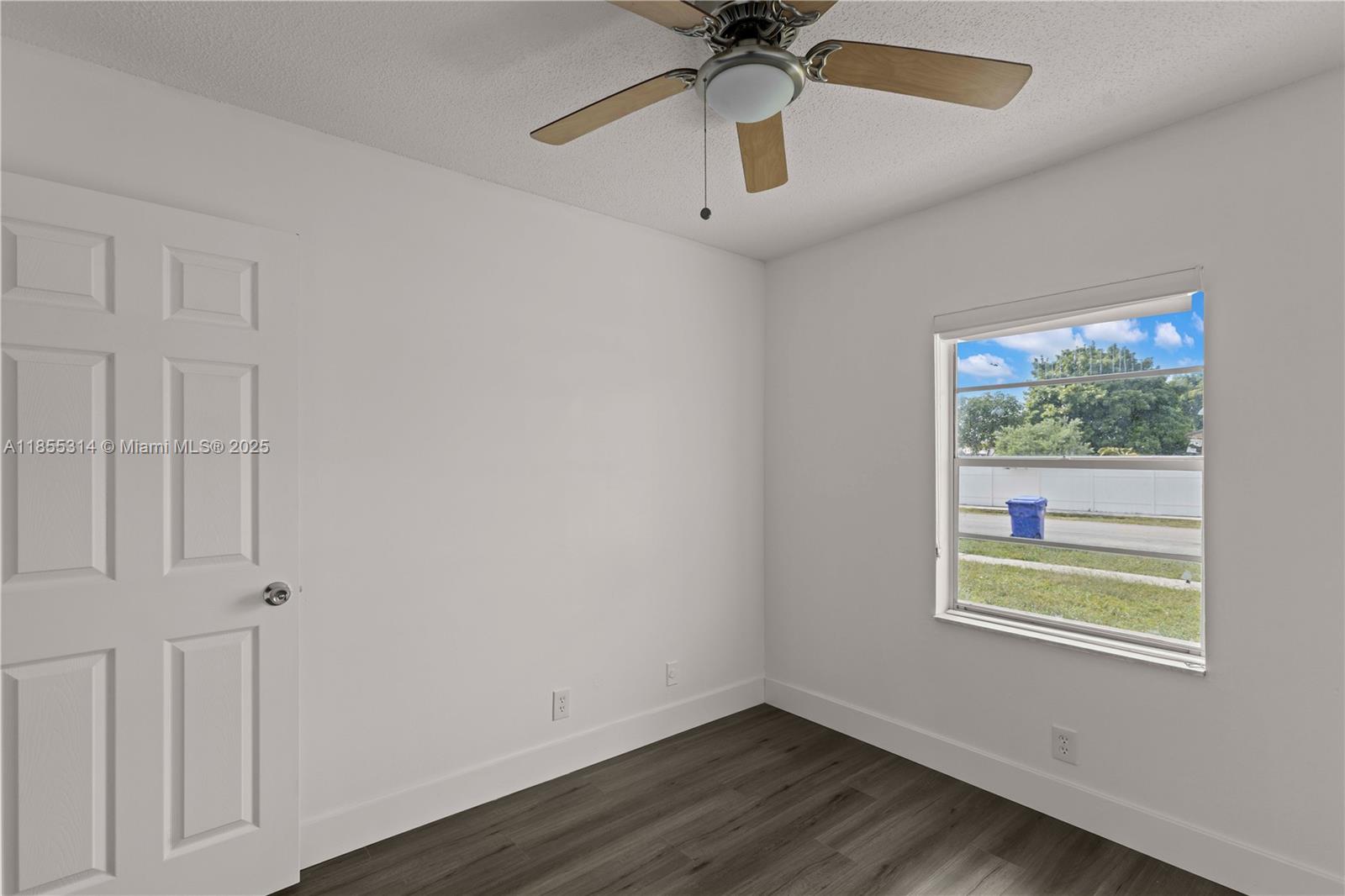 NORTH LAUDERDALE VILLAGE - Residential