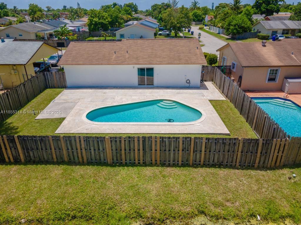 NORTH LAUDERDALE VILLAGE - Residential