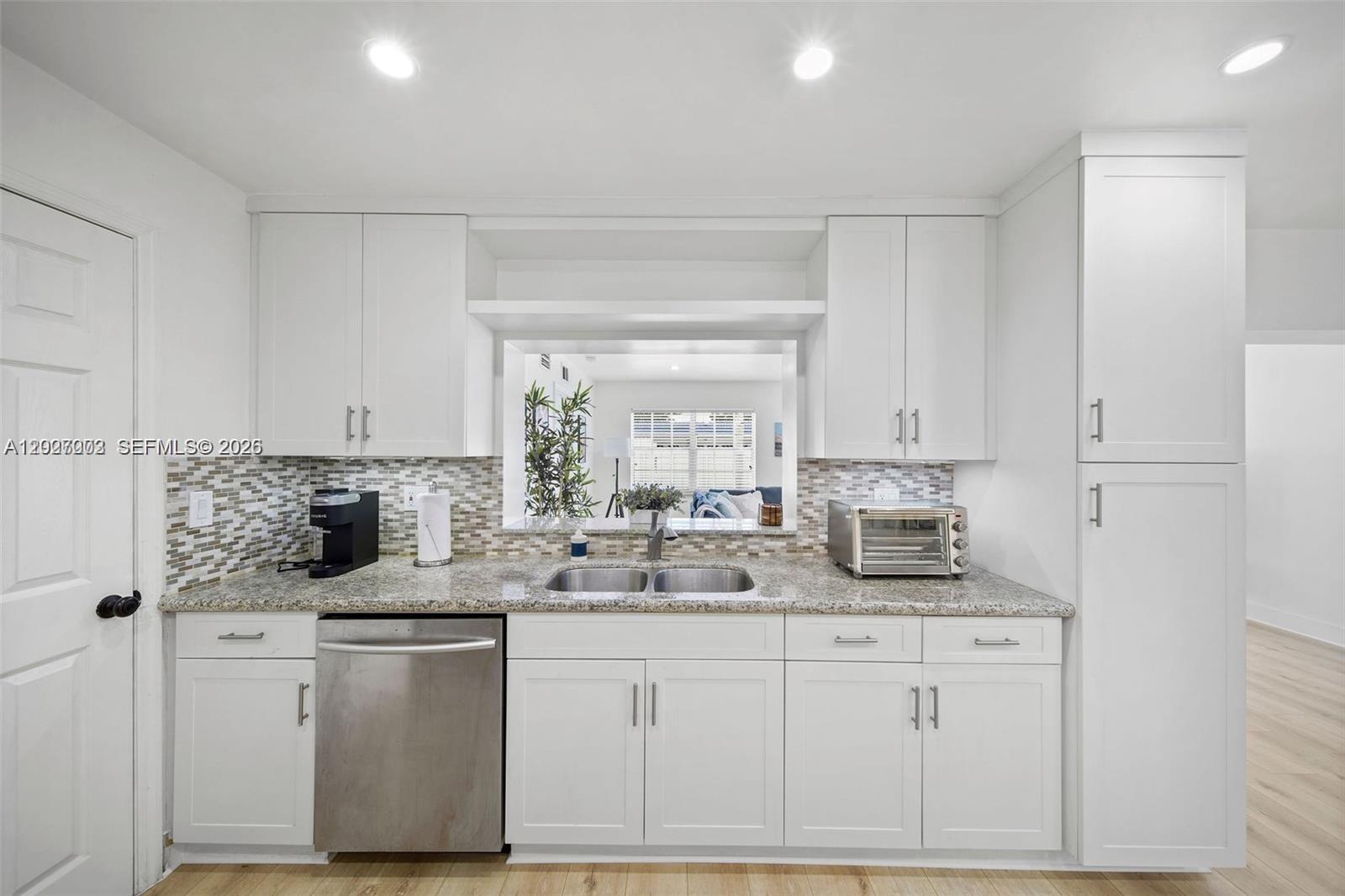 CORAL GARDENS 1ST ADDN - Residential