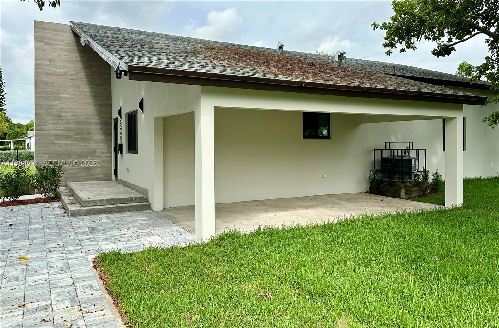 HILDAMERE RESUB PB 40-51 - Residential Lease