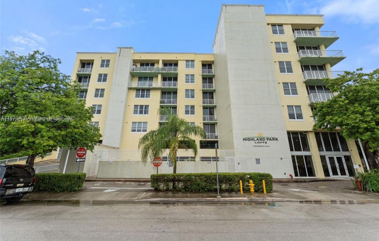 HIGHLAND PARK LOFTS CONDO - Residential Lease