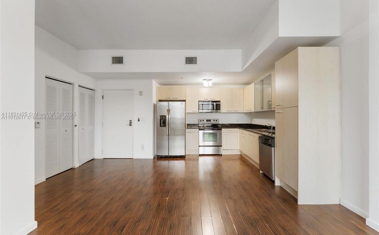 HIGHLAND PARK LOFTS CONDO - Residential Lease