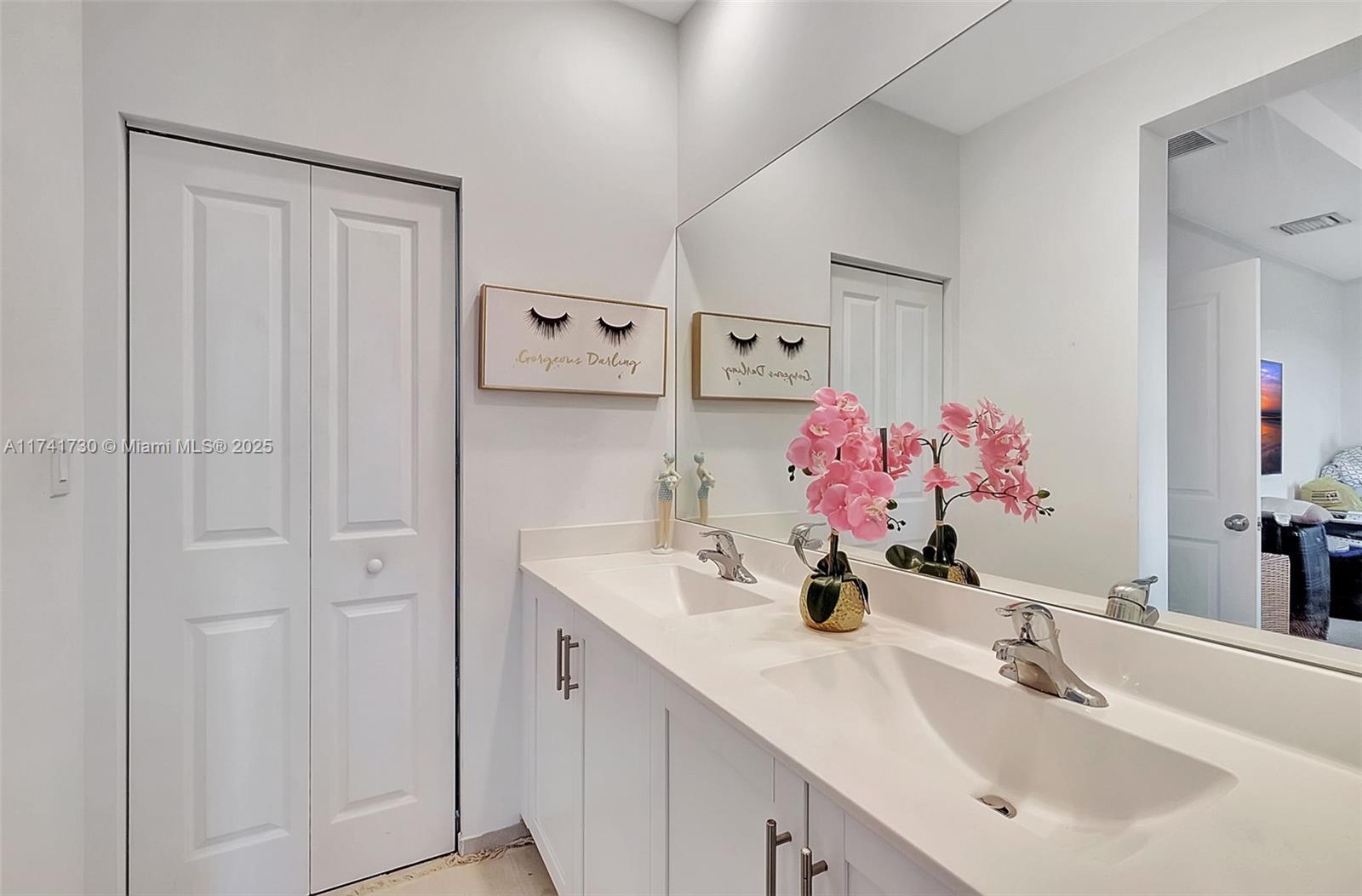 Via Ventura - Residential