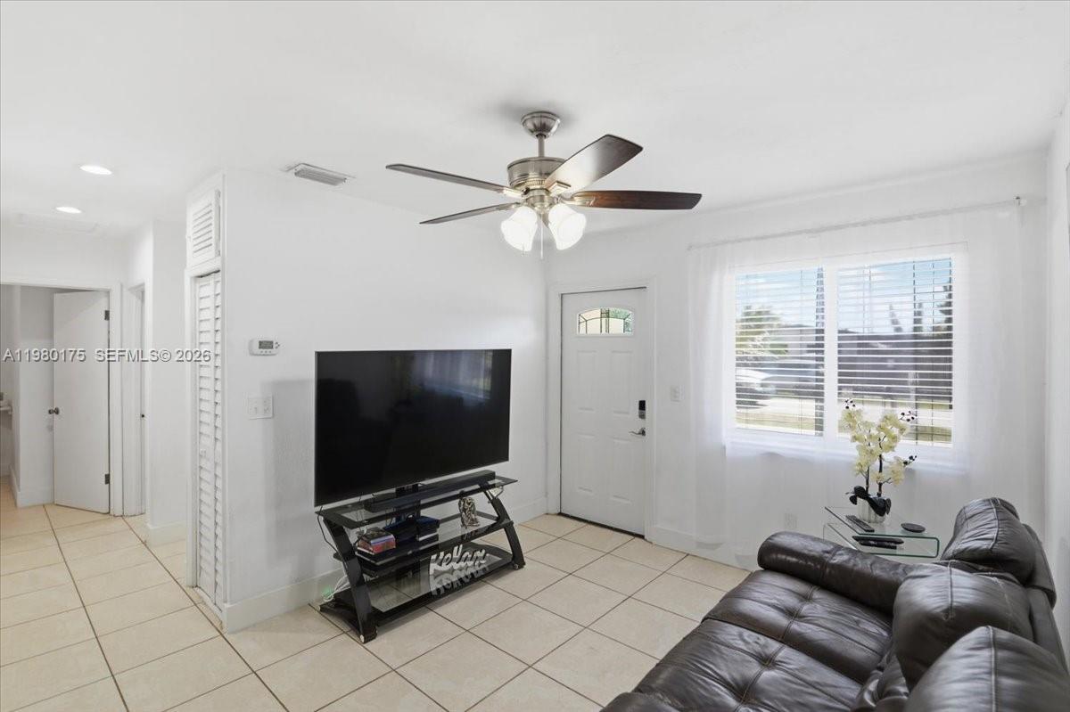 PLEASURE VLG SEC 1 - Residential