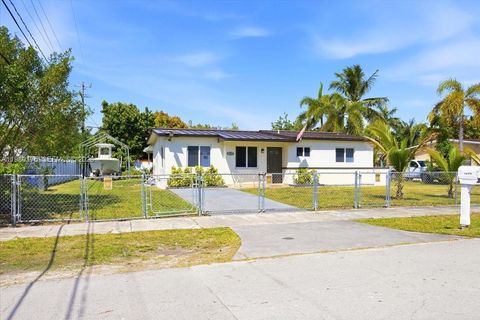 Photo of 14375 SW 285th St, Homestead, FL 33033 (MLS # A11980175)