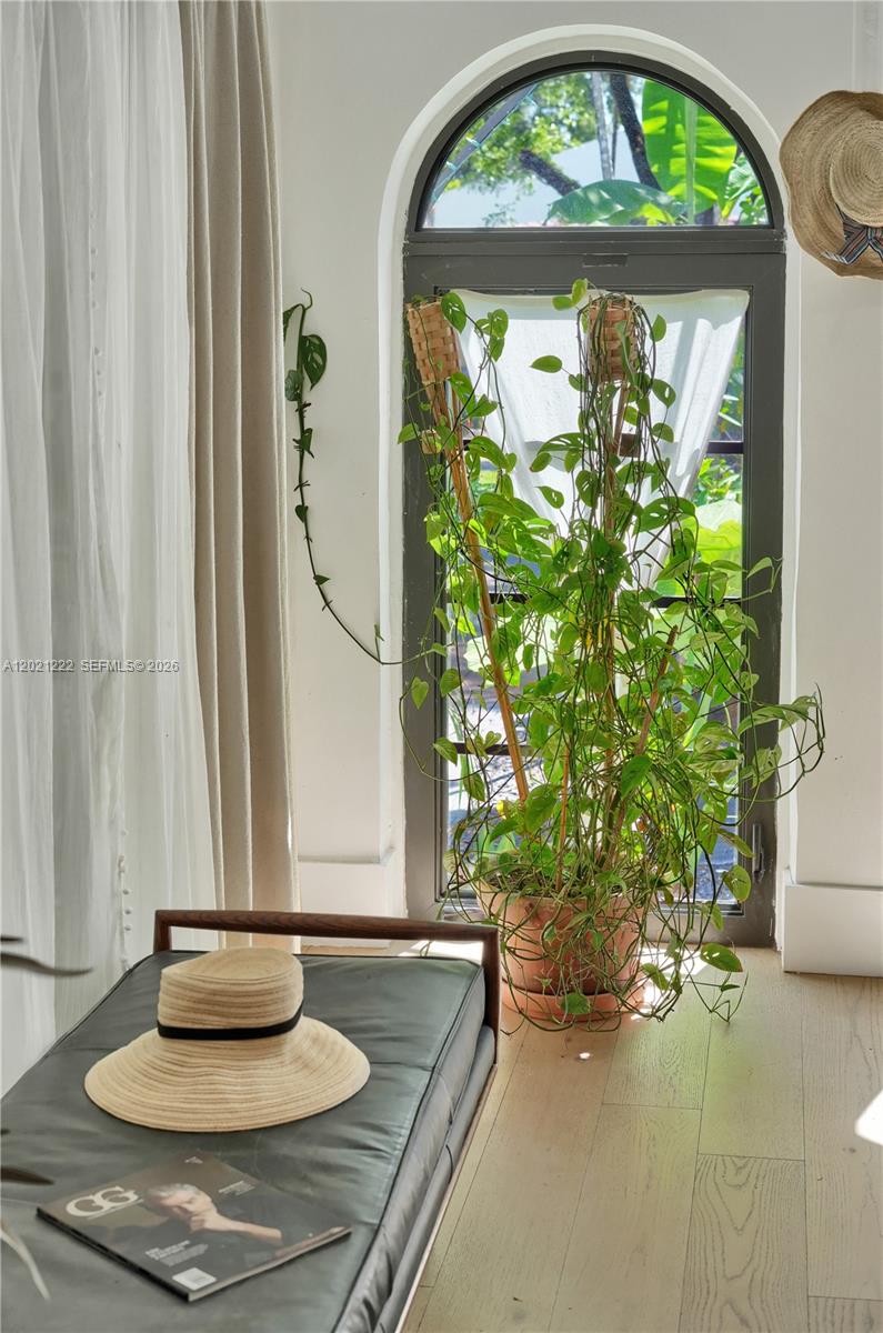 CORAL GABLES GRANADA SEC - Residential