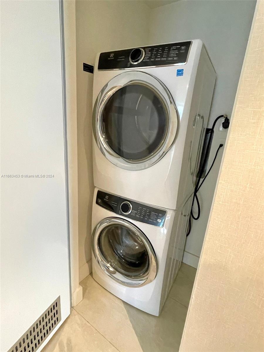 18975 COLLINS CONDO - Residential