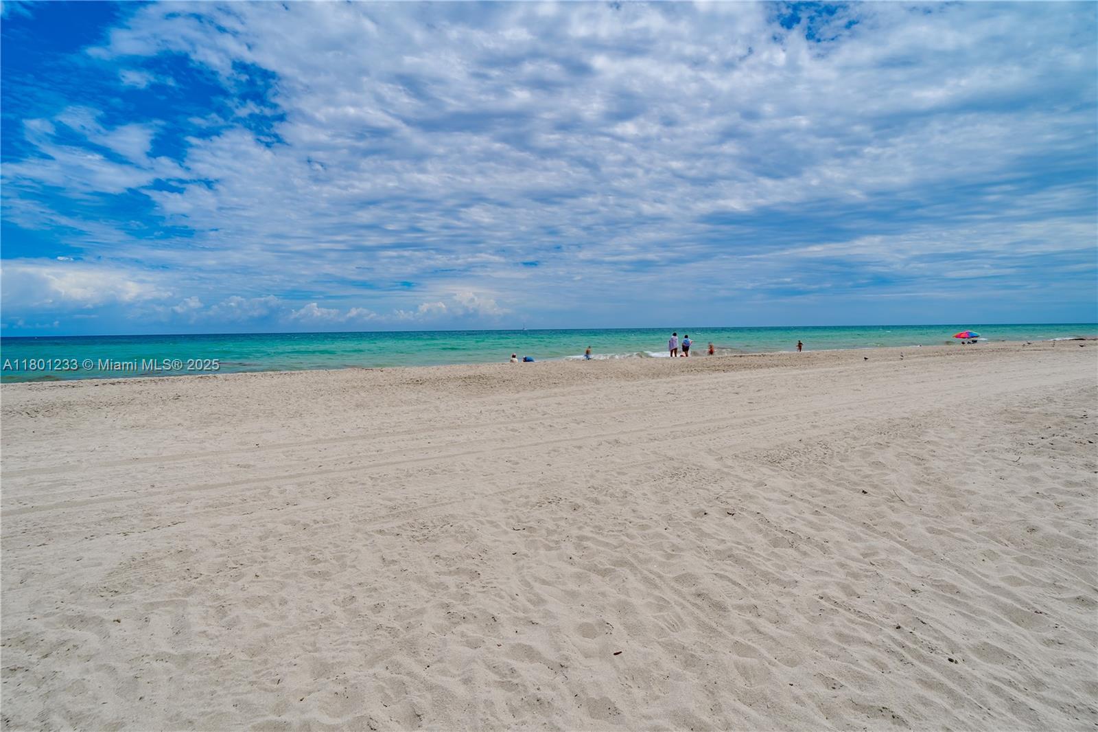 THE SUMMIT CONDO - Residential