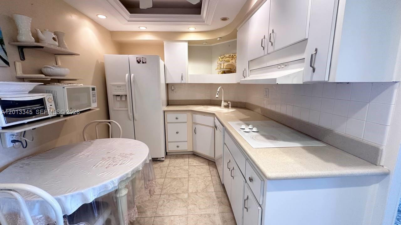CORAL RIDGE TOWERS NORTH - Residential