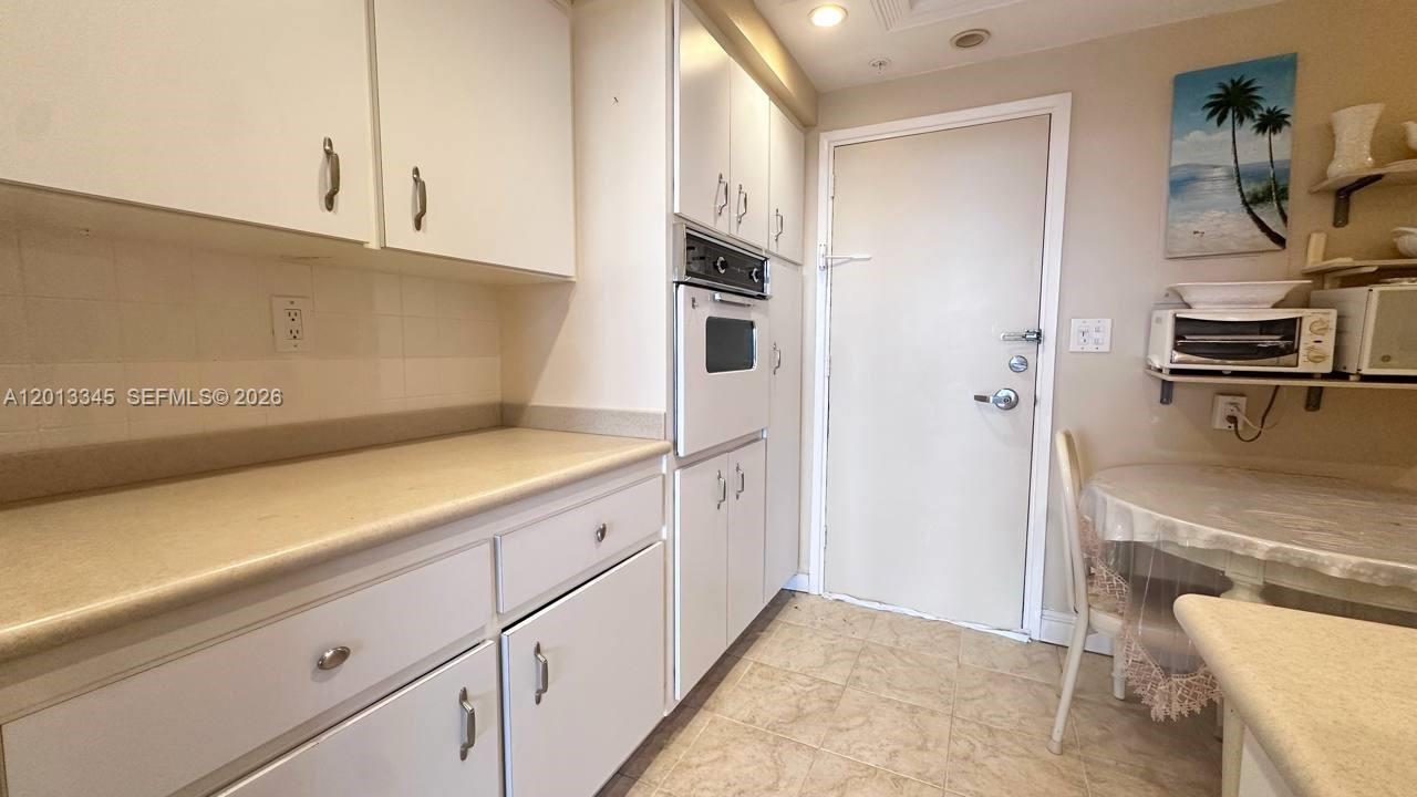 CORAL RIDGE TOWERS NORTH - Residential