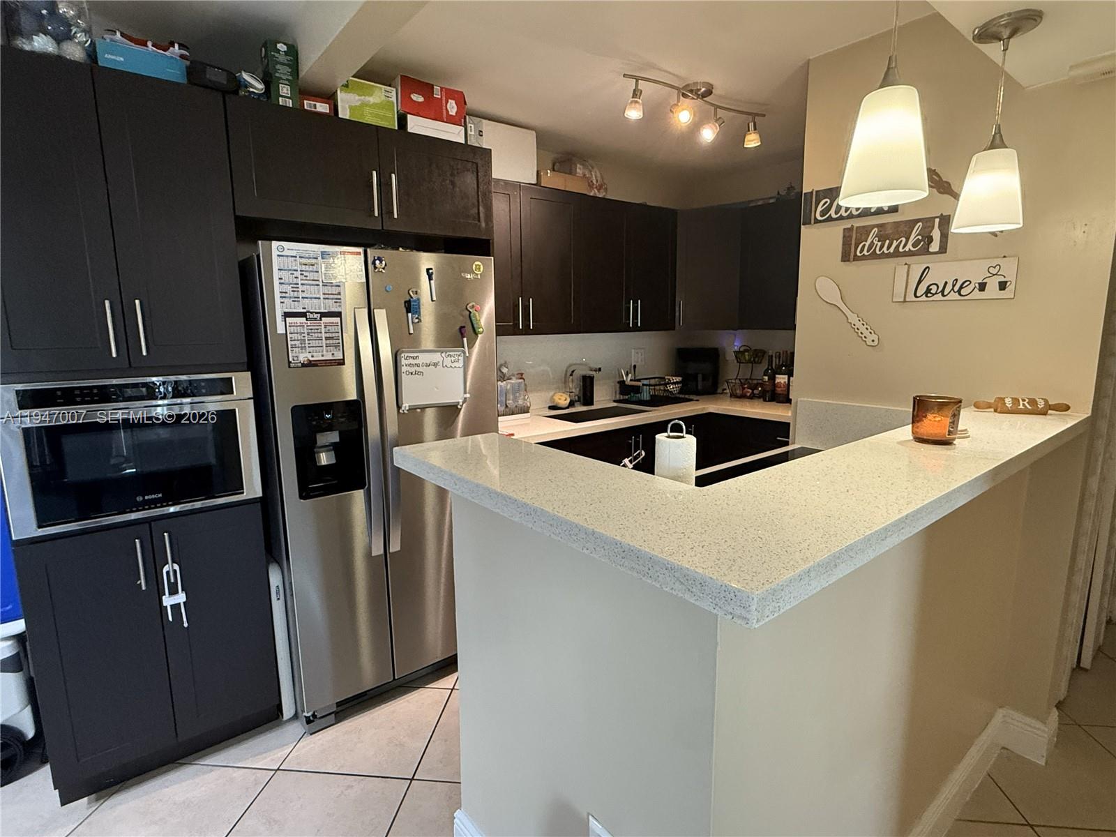 MAGNOLIA LANE CONDO - Residential