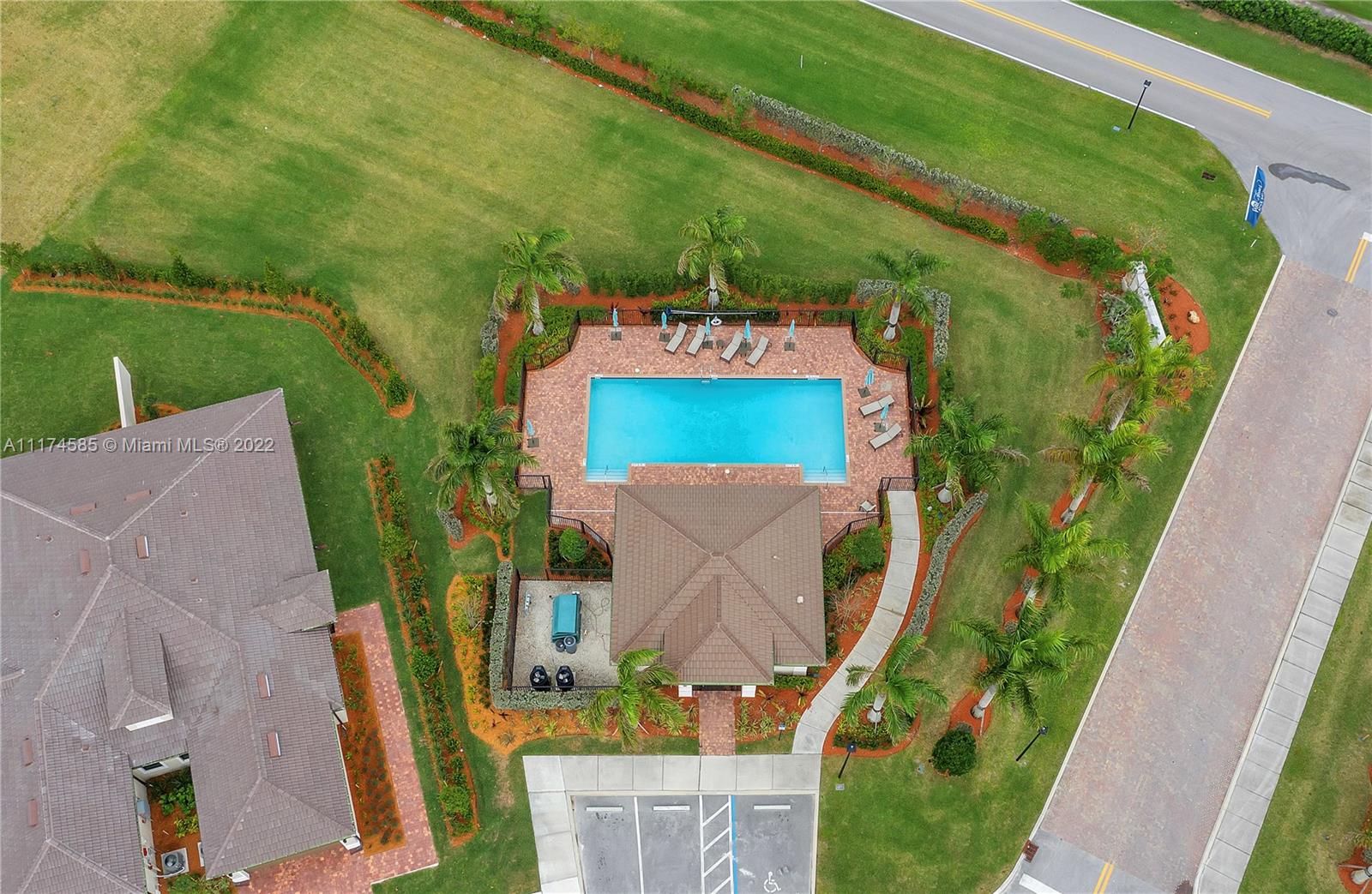 BOCA FLORES CONDO - Residential