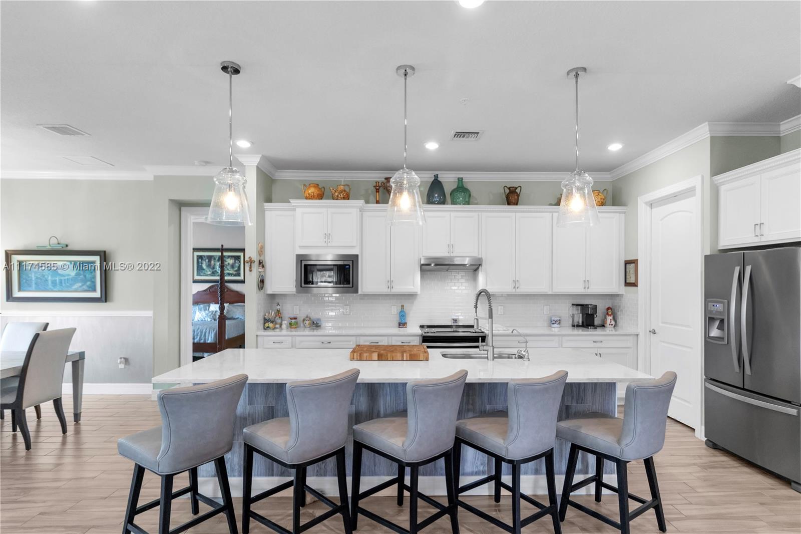 BOCA FLORES CONDO - Residential