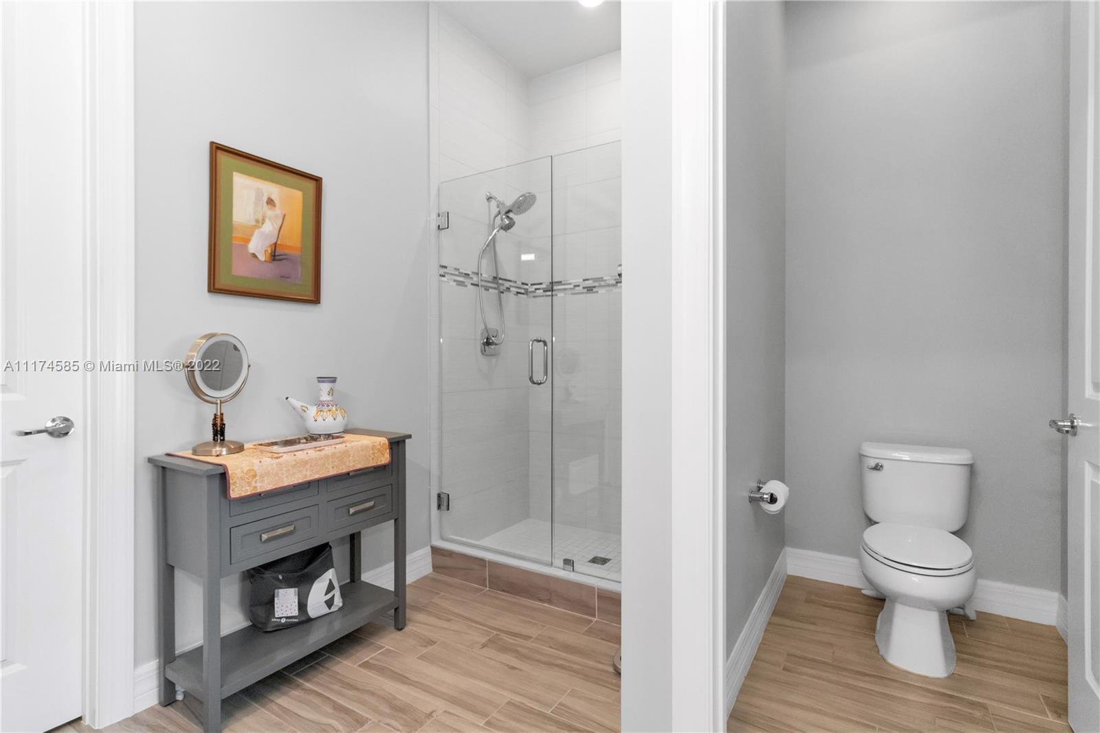 BOCA FLORES CONDO - Residential