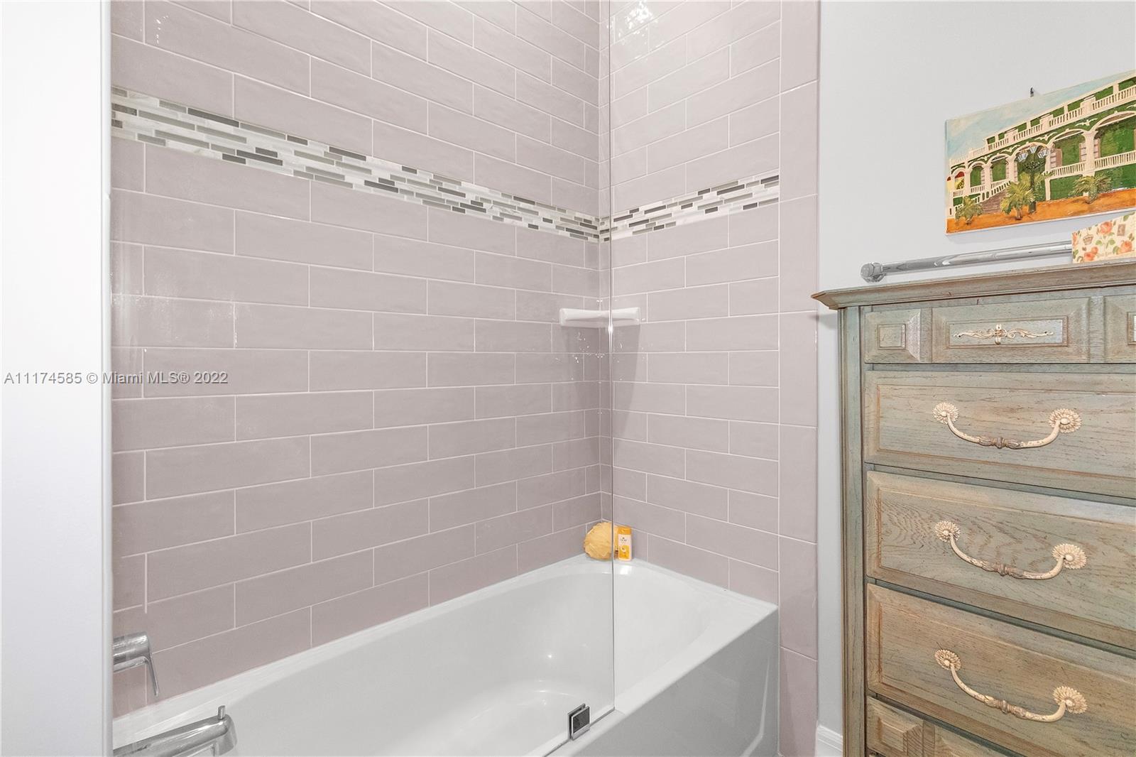 BOCA FLORES CONDO - Residential