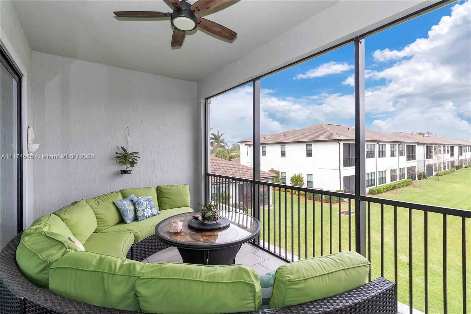 BOCA FLORES CONDO - Residential