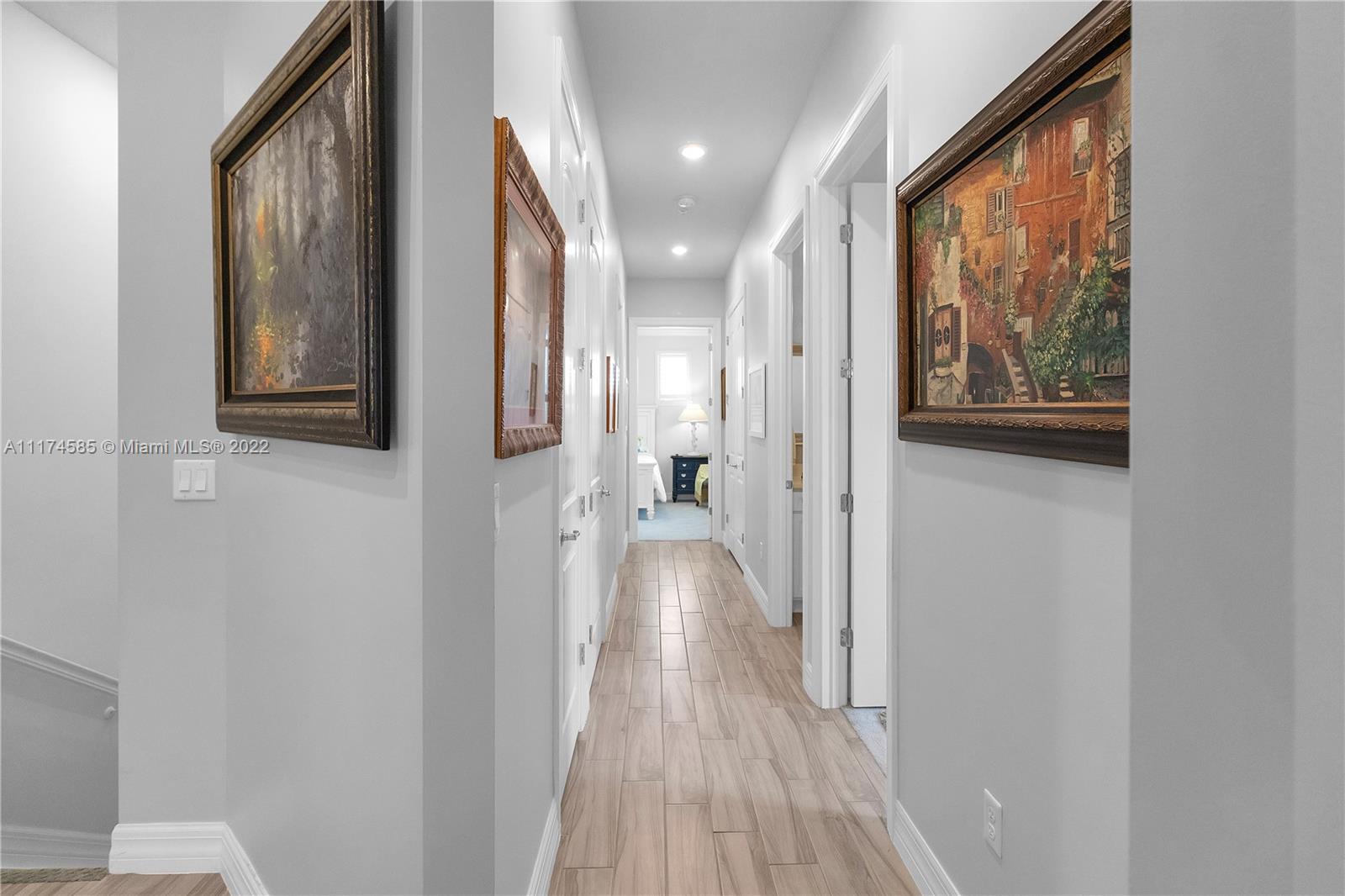 BOCA FLORES CONDO - Residential