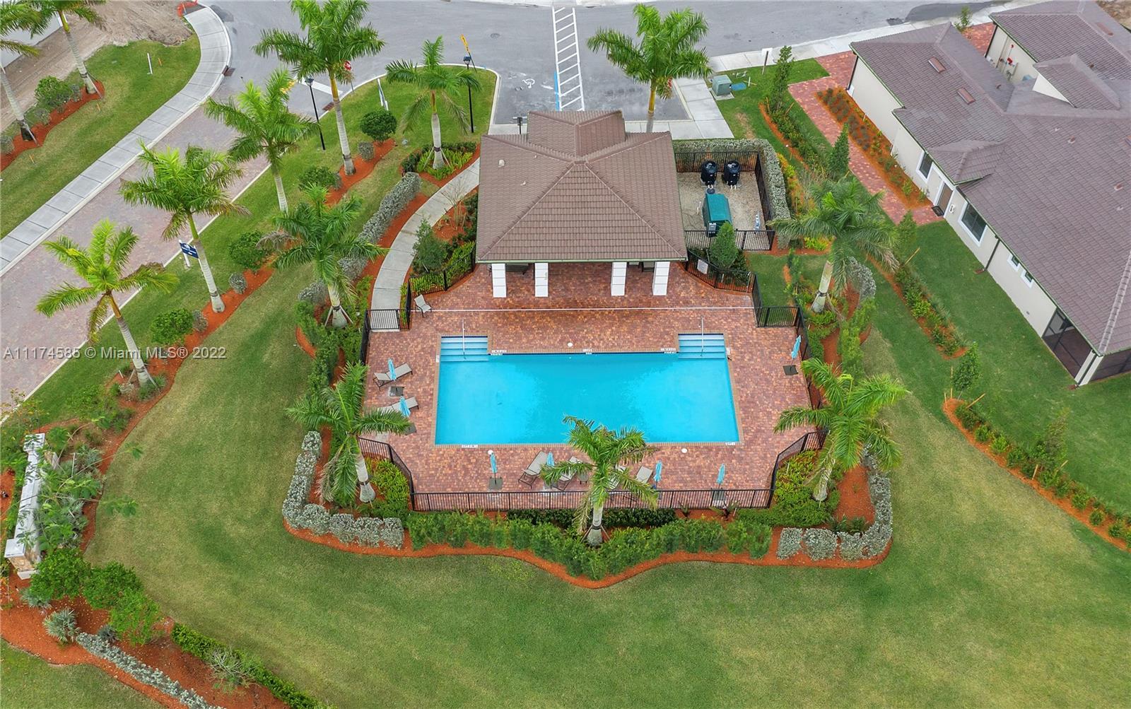 BOCA FLORES CONDO - Residential