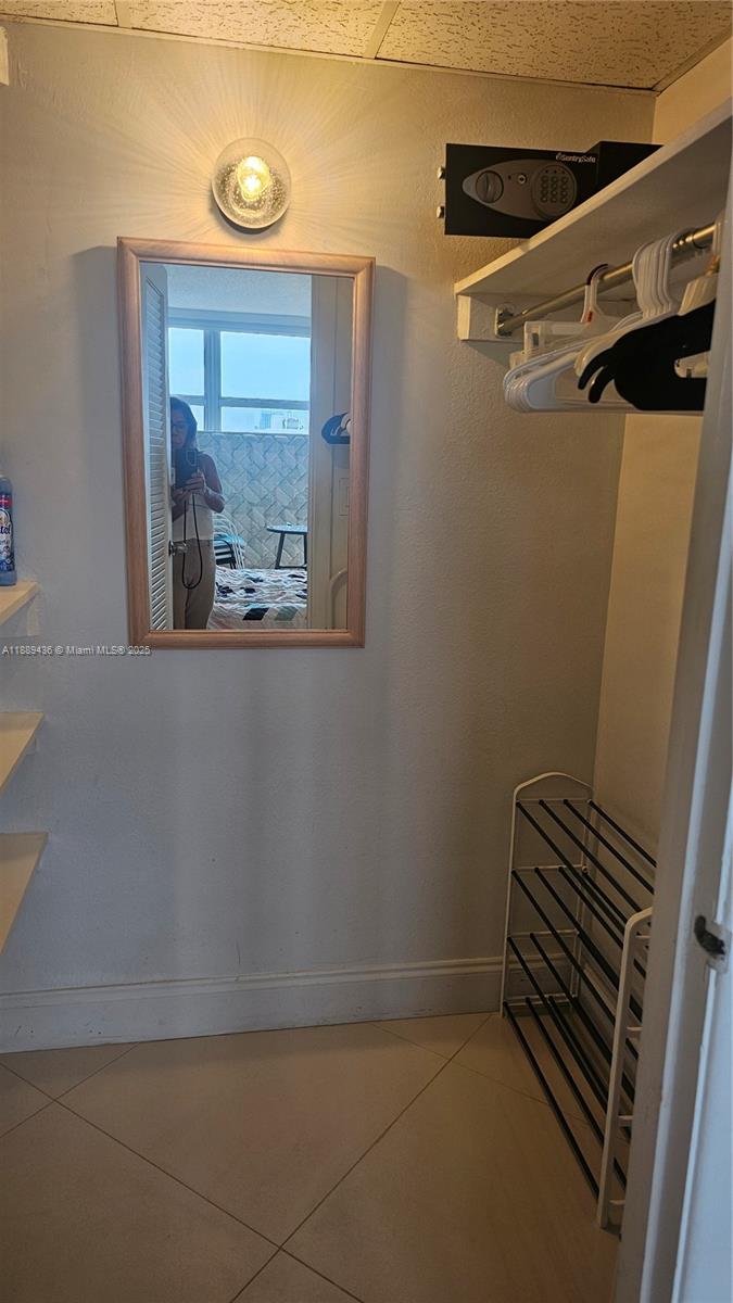 HEMISPHERES CONDO - Residential Lease