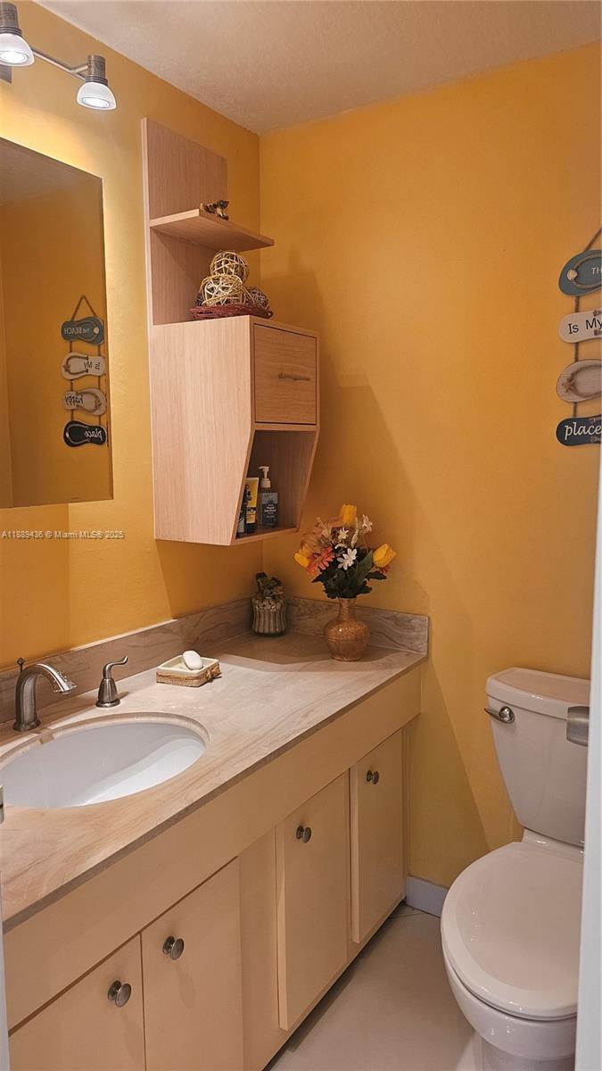 HEMISPHERES CONDO - Residential Lease