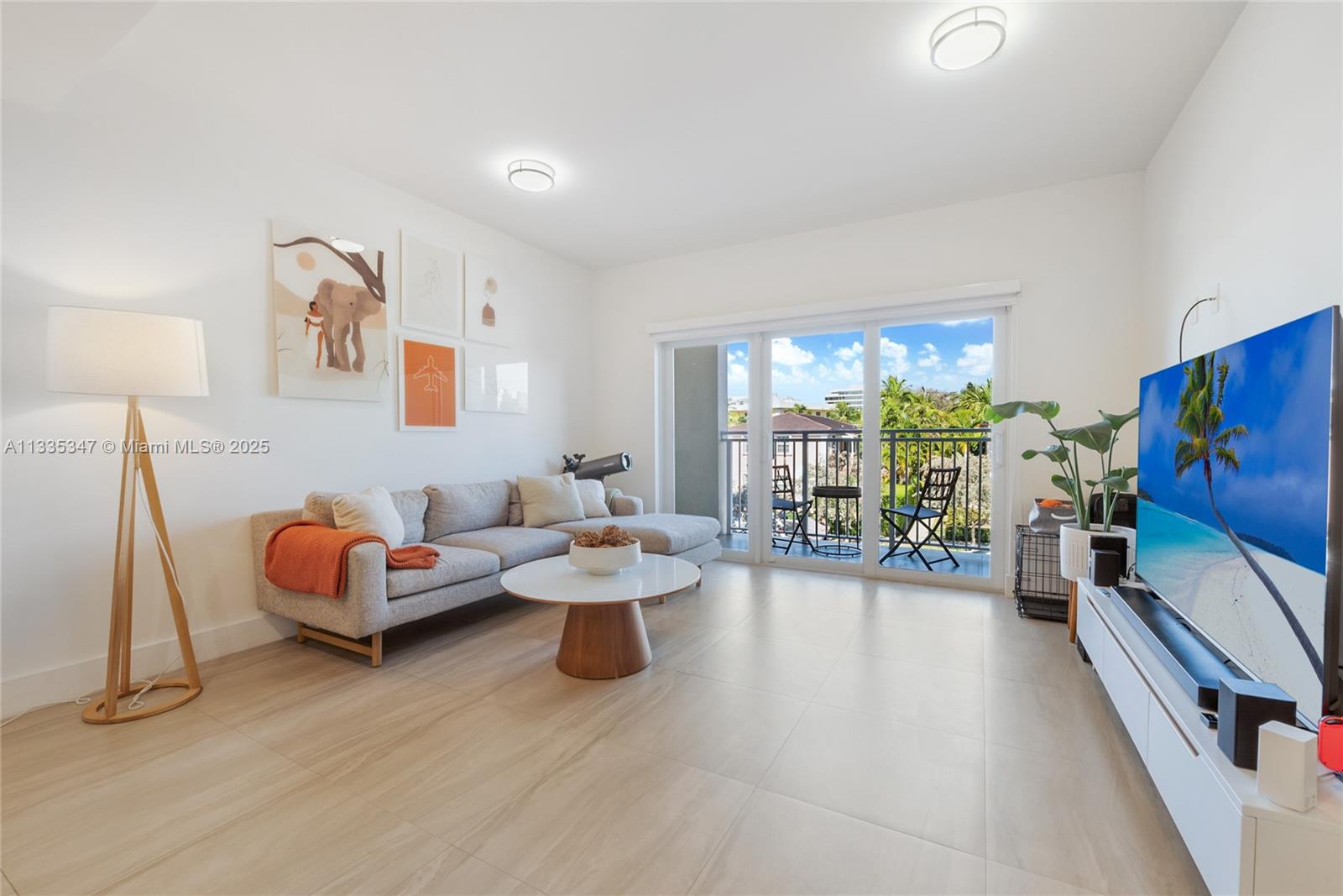 Property for Sale at 120 Salamanca Ave 4A, Coral Gables, Broward County, Florida - Bedrooms: 2 
Bathrooms: 3  - $850,000