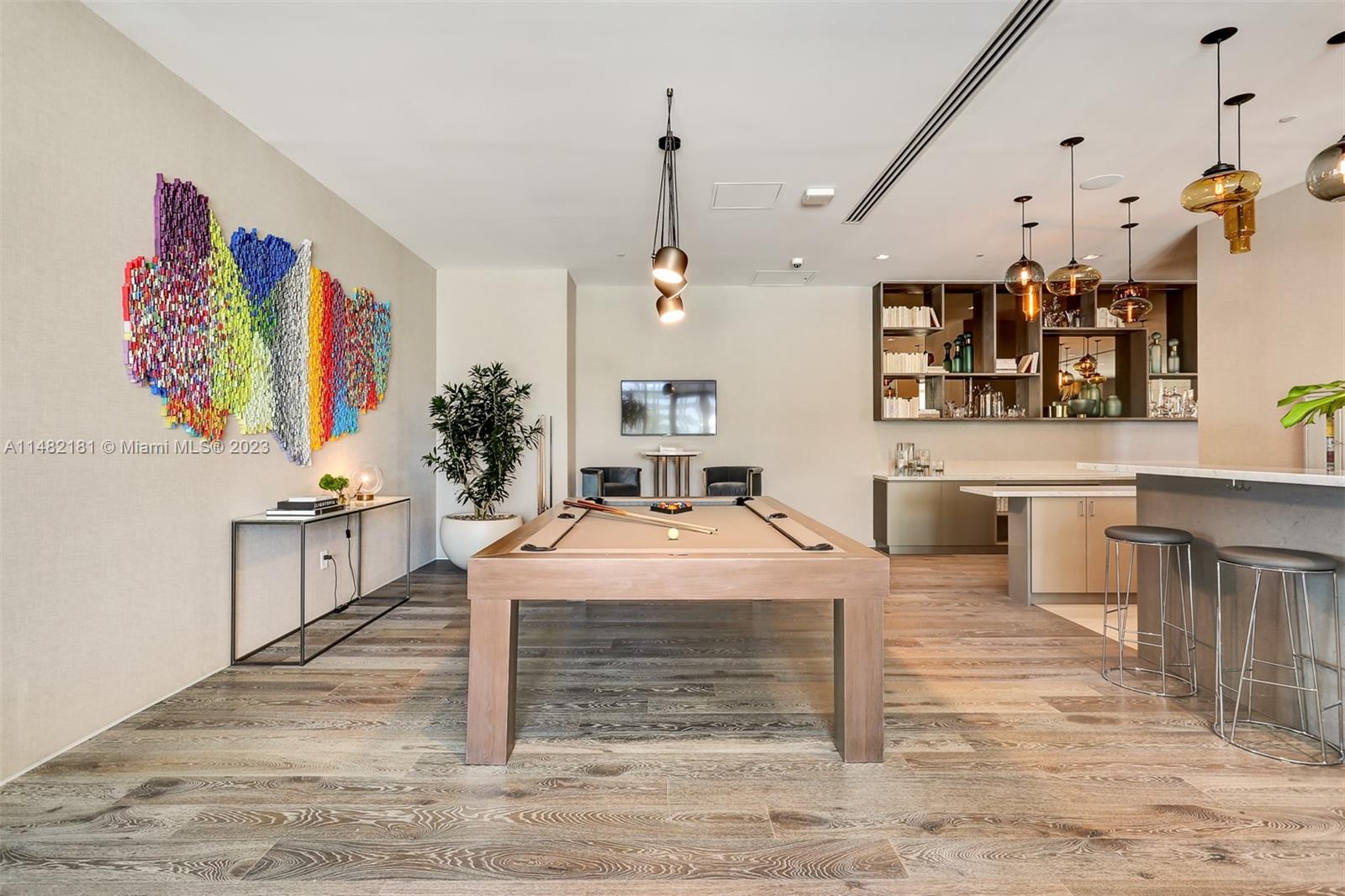 GRAN PARAISO CONDO - Residential