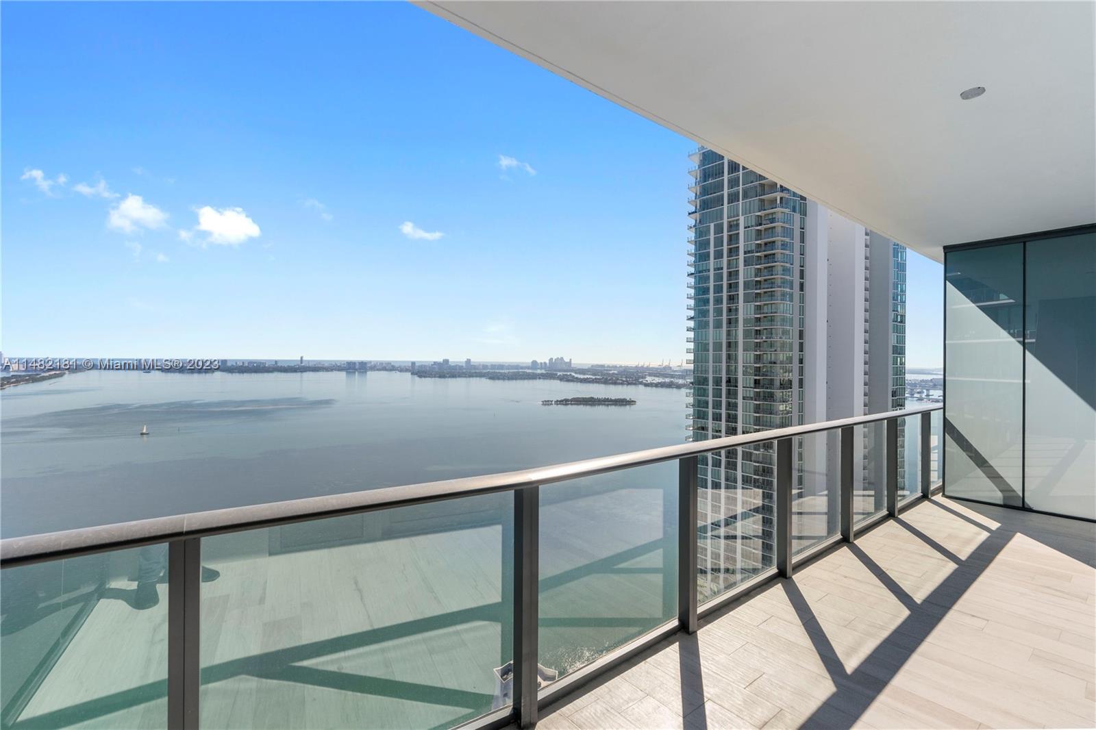 GRAN PARAISO CONDO - Residential