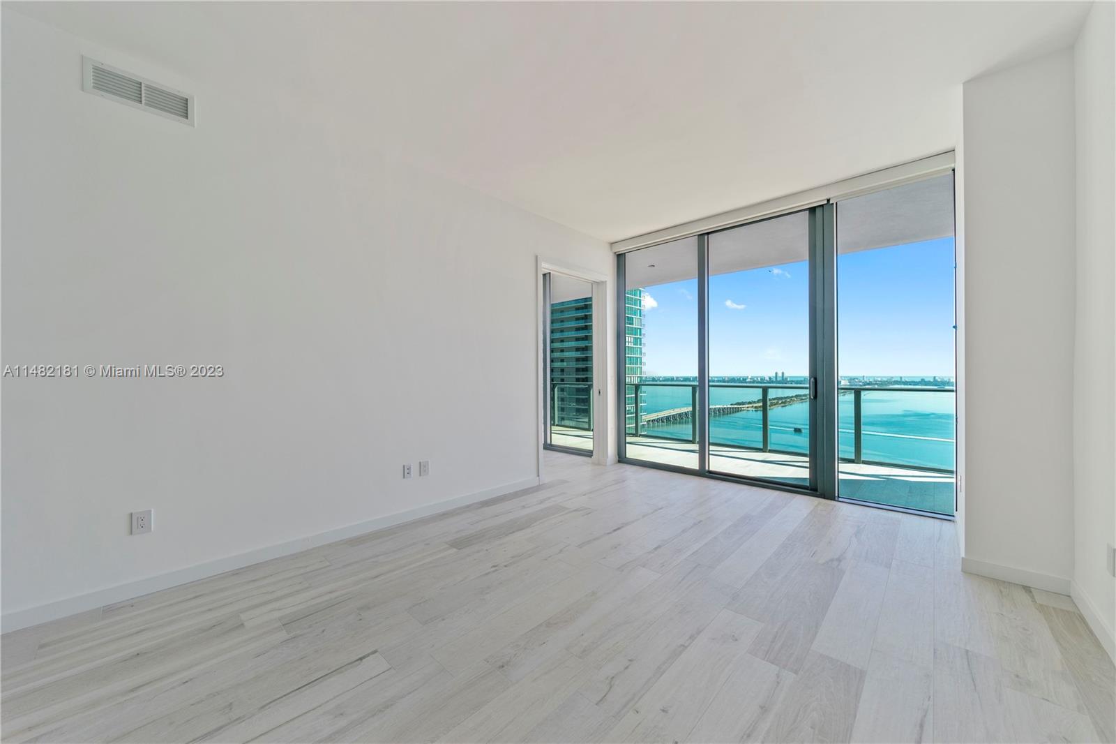 GRAN PARAISO CONDO - Residential