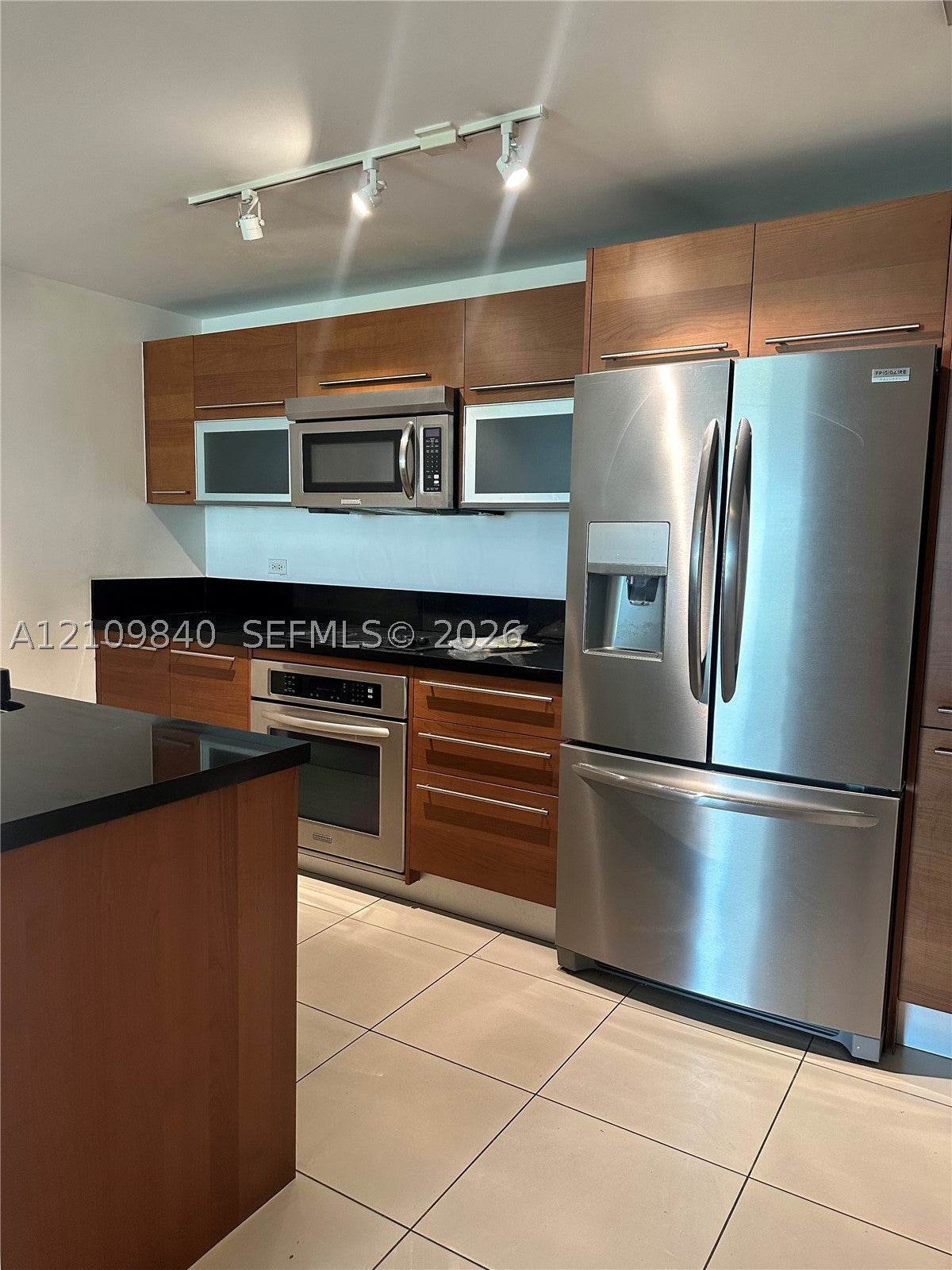 244 Biscayne Blvd 703