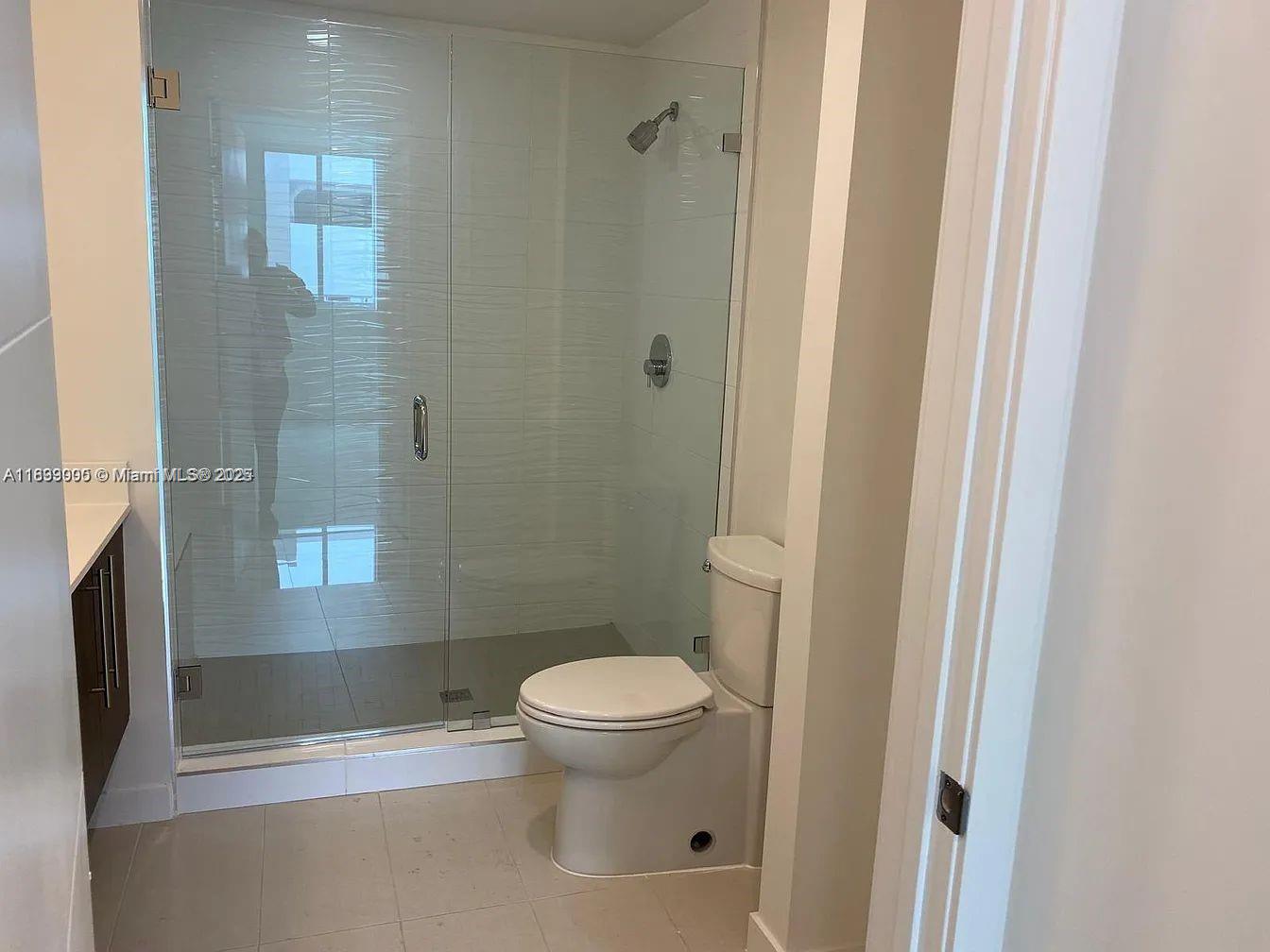 GRAND BAY COMMONS SOUTH - Residential Lease