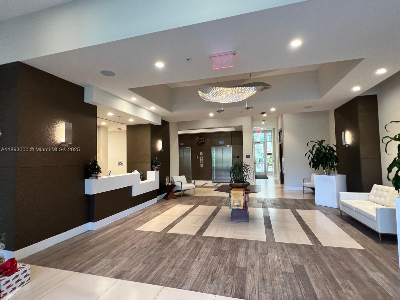 GRAND BAY COMMONS SOUTH - Residential Lease