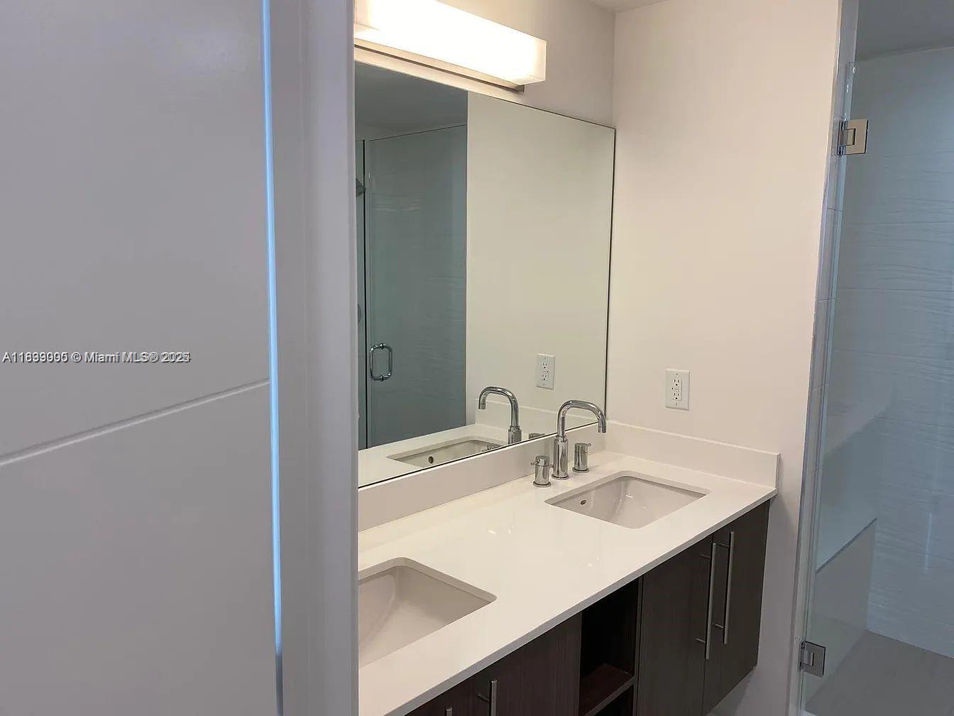 GRAND BAY COMMONS SOUTH - Residential Lease