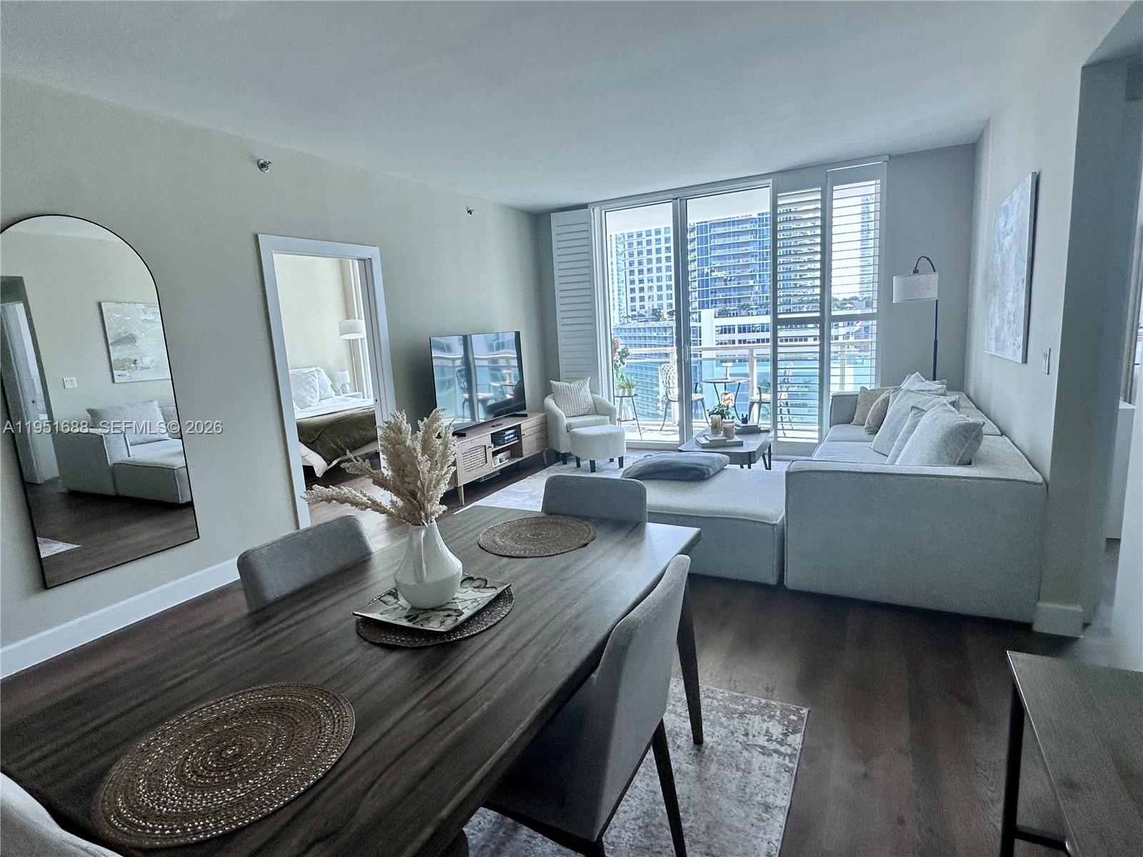 THE PLAZA 851 BRICKELL CO - Residential