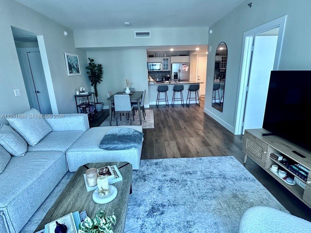 THE PLAZA 851 BRICKELL CO - Residential