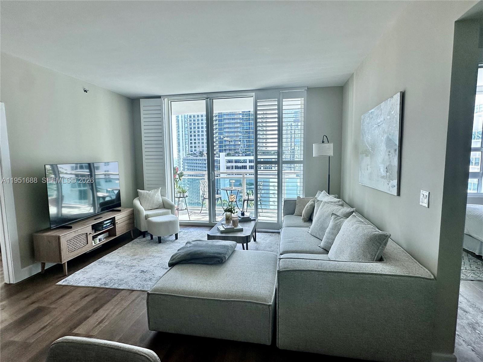 THE PLAZA 851 BRICKELL CO - Residential