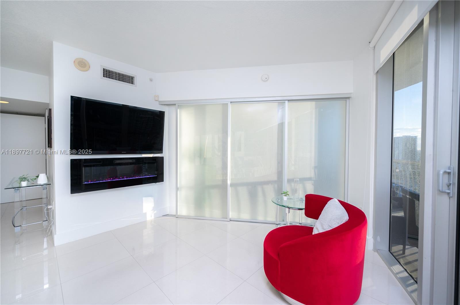 OPERA TOWER CONDO - Residential