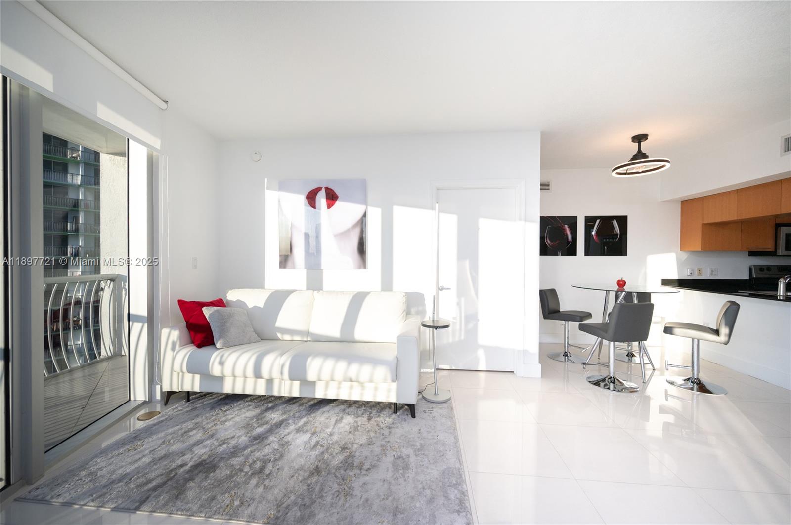 OPERA TOWER CONDO - Residential