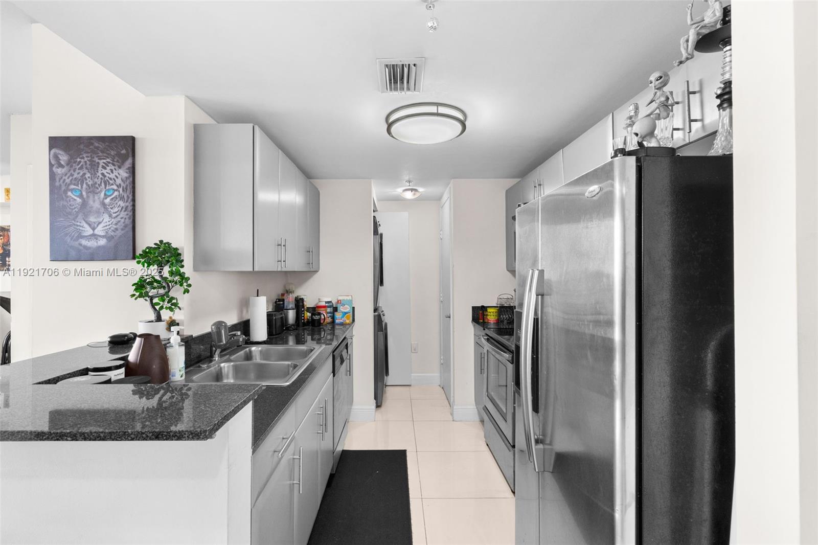 TERRAZAS RIVERPARK VILLAG - Residential