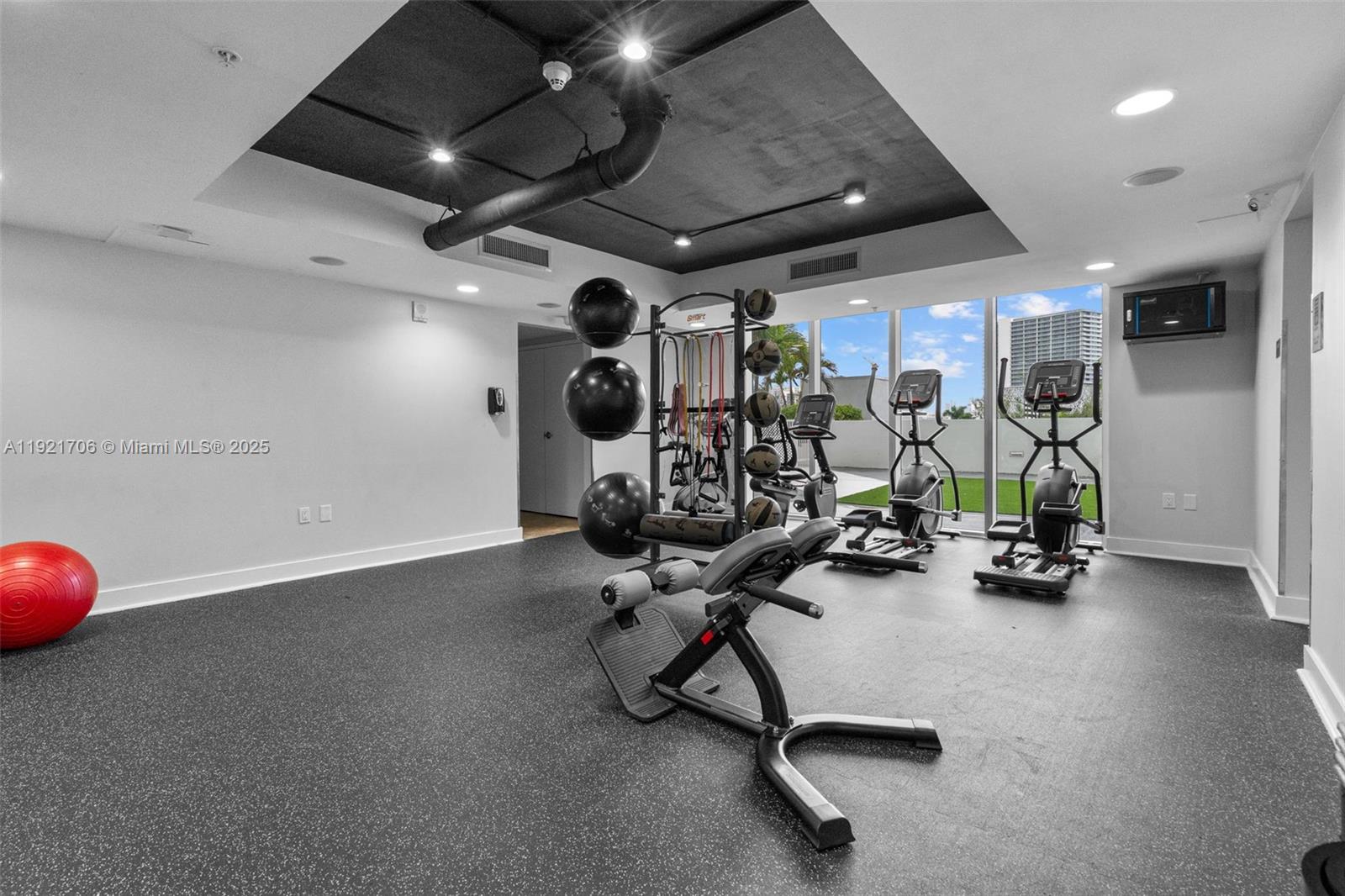 TERRAZAS RIVERPARK VILLAG - Residential