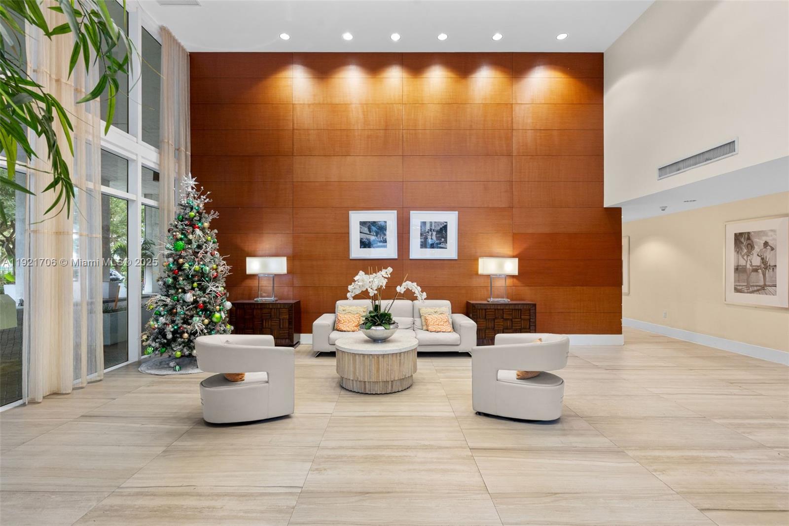 TERRAZAS RIVERPARK VILLAG - Residential