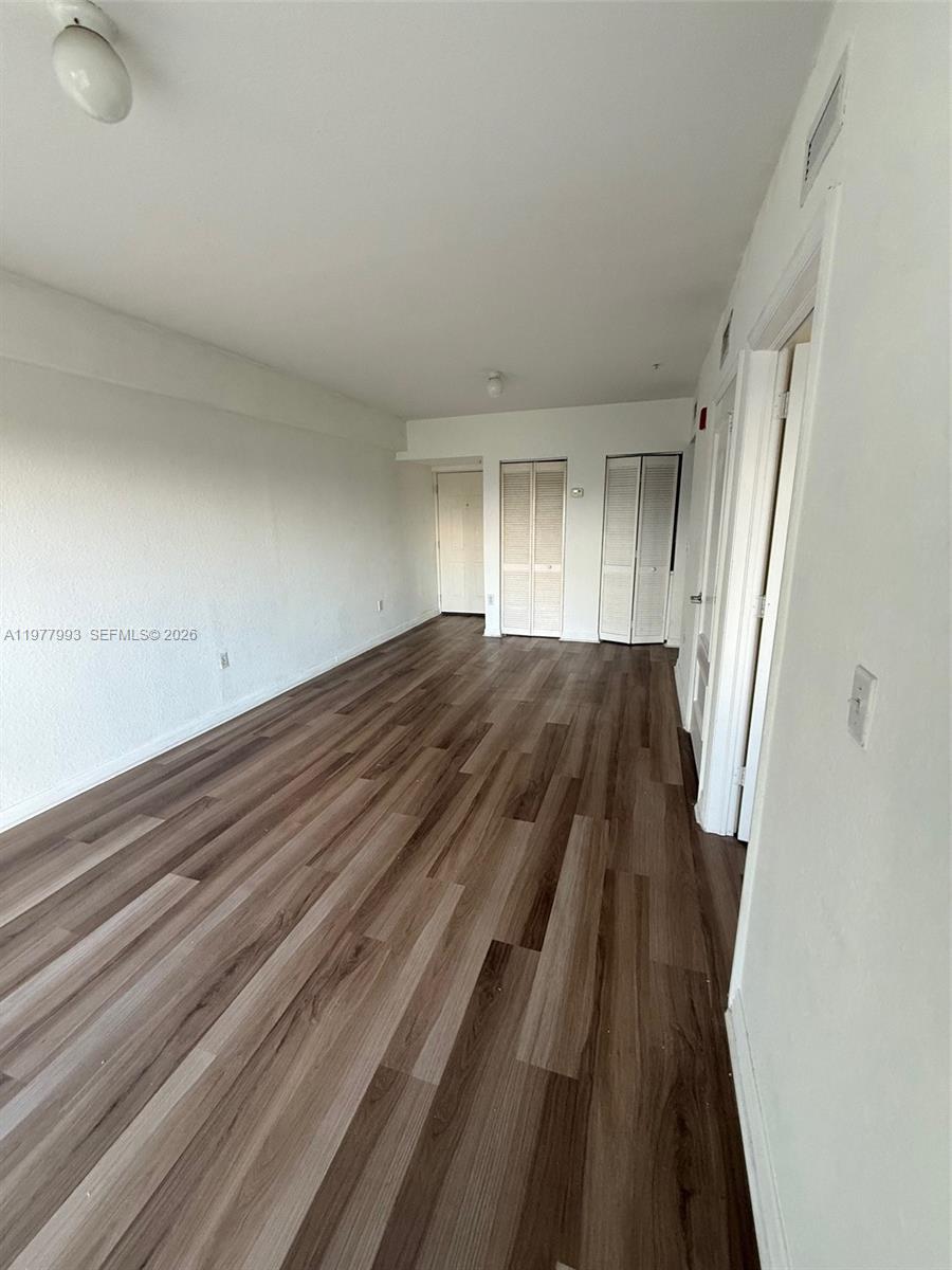 MELROSE APARTMENTS I COND - Residential Lease