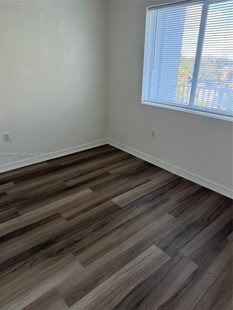 MELROSE APARTMENTS I COND - Residential Lease