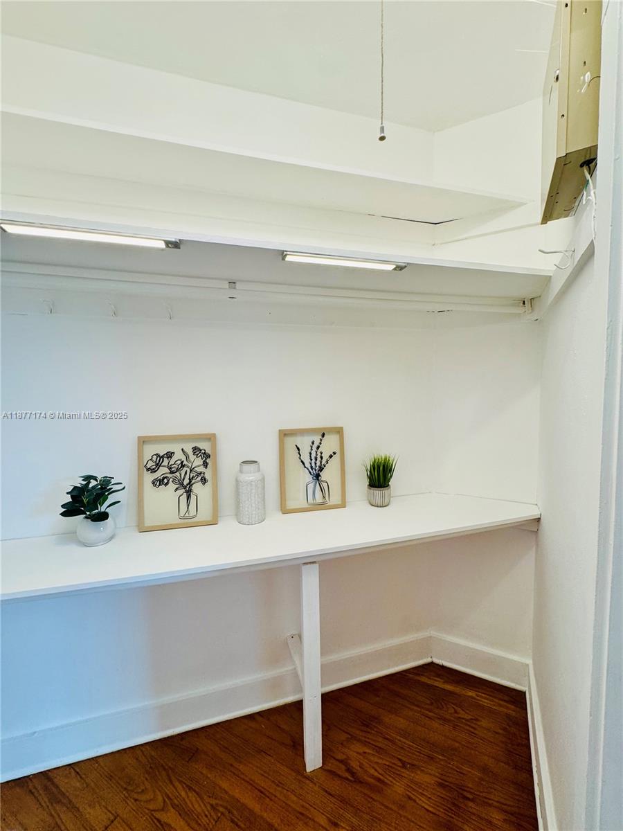 BEVERLY TERRACE MANOR CON - Residential Lease