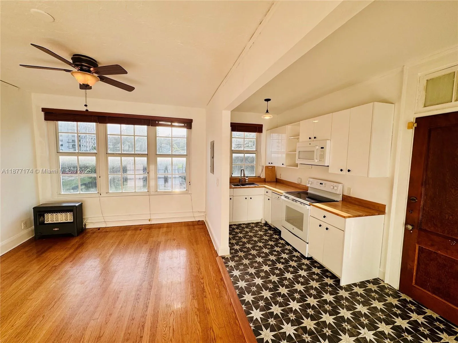 Miami, Florida 33137, United States, 2 Bedrooms Bedrooms, ,1 BathroomBathrooms,Residential,Active,208813