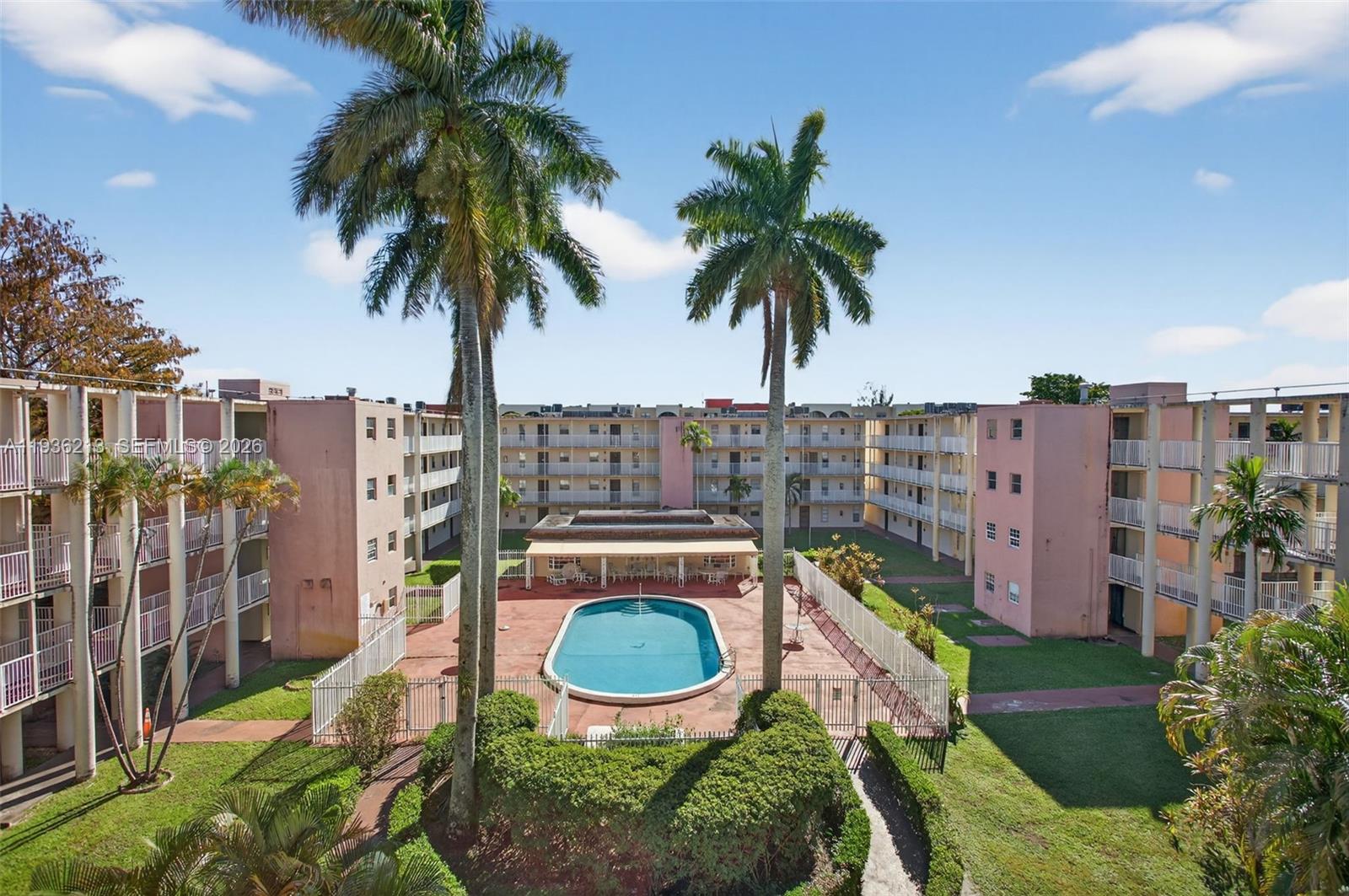 BROOKFIELD SQUARE CONDO - Residential